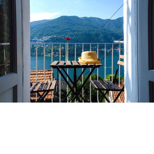 ALTIDO Cosy Apt for 4 with Balcony and View of Lake Como