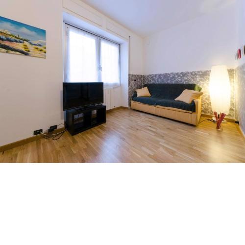 ALTIDO Elegant 1 BR Apt moments from the Sea