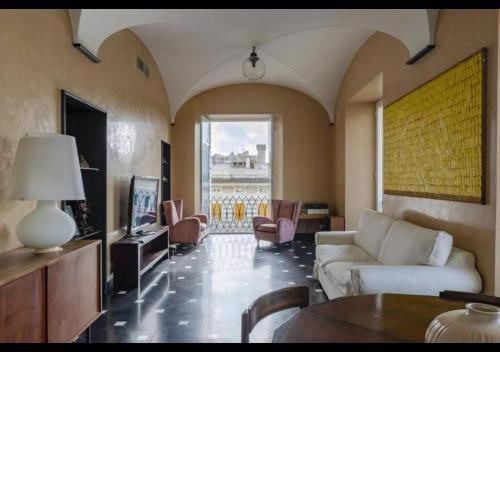 ALTIDO Exclusive Flat for 6 near Cathedral of Genoa