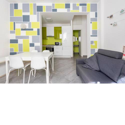 ALTIDO Green flat