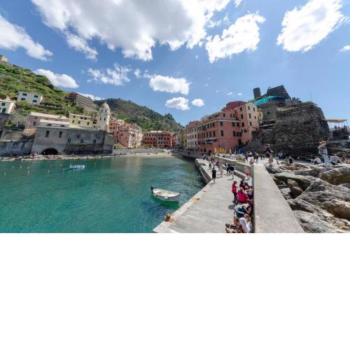 ALTIDO Lovely Apt for 2, with Terrace in Vernazza