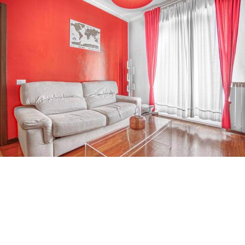 ALTIDO Lovely flat with balcony