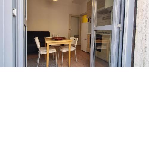 ALTIDO Stylish Flat w/Balcony in Central Milan