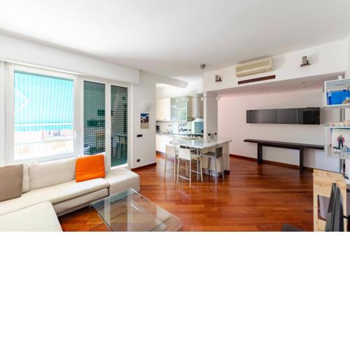 ALTIDO Stylish Flat w/Terrace