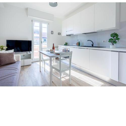 ALTIDO Sublime Flat w/Balcony