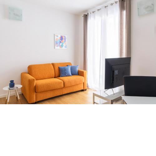 ALTIDO Sunny 1-bed flat with balcony