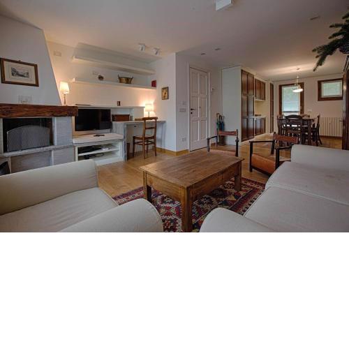 ALTIDO Superb Apartments for 6 with Mountain View and Garden in Courmayeur