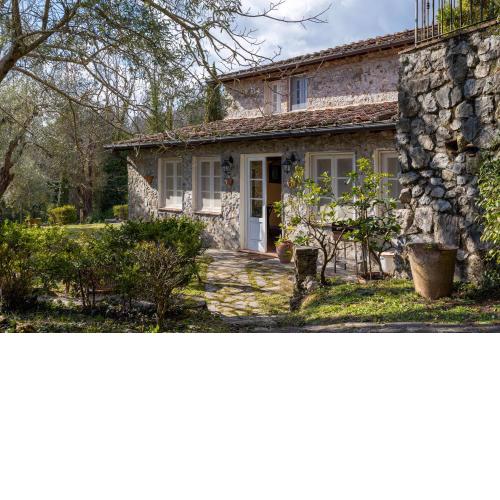 ALTIDO Terrific house with Garden and Parking