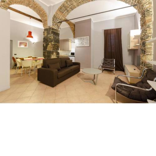 ALTIDO Warm Family Flat for 9, near Porto Antico