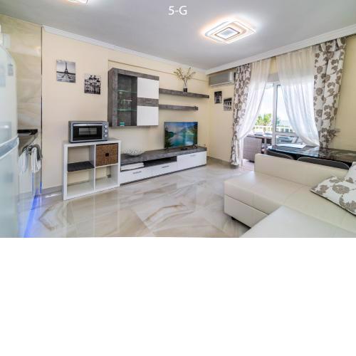 Always Happy 1 BDR 6G and 5G Puerto Marina views