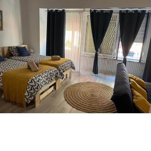 Alzira bonita Loft C junto plaza mayor, Les Muralles