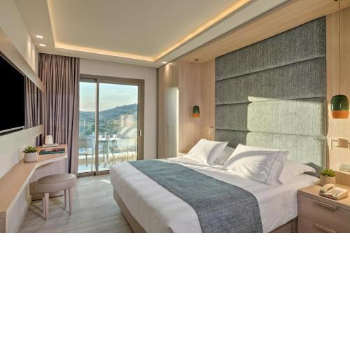 Amada Colossos Resort
