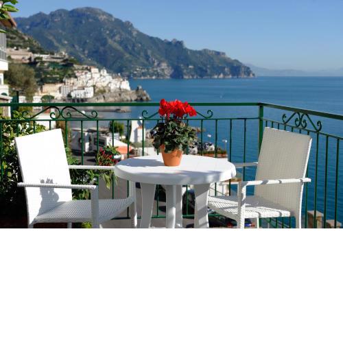 Amalfi Blue Flowers A