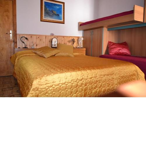 Amalfi Coast Room