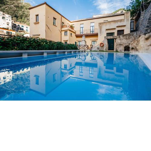 Amalfi Resort