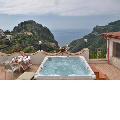Amalfi Sky View