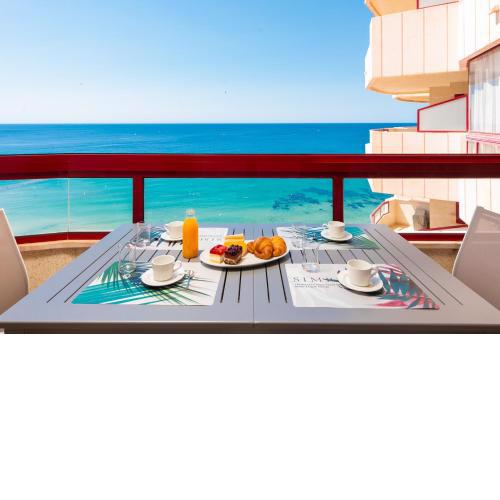AMATISTA BEACH - Apartamento primera línea