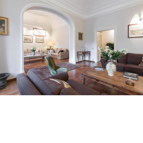 Amazing 4 bedrooms apartment with garden