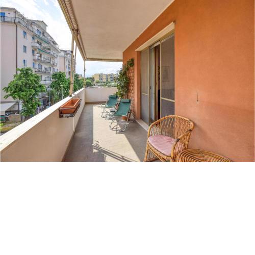 Amazing apartment in Albenga with WiFi and 2 Bedrooms