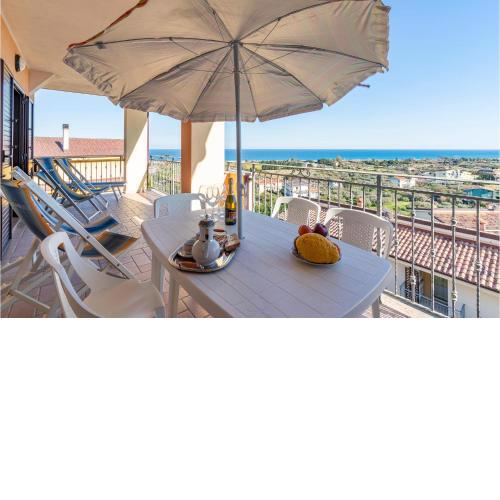 Amazing apartment in Badolato CZ with 3 Bedrooms and WiFi
