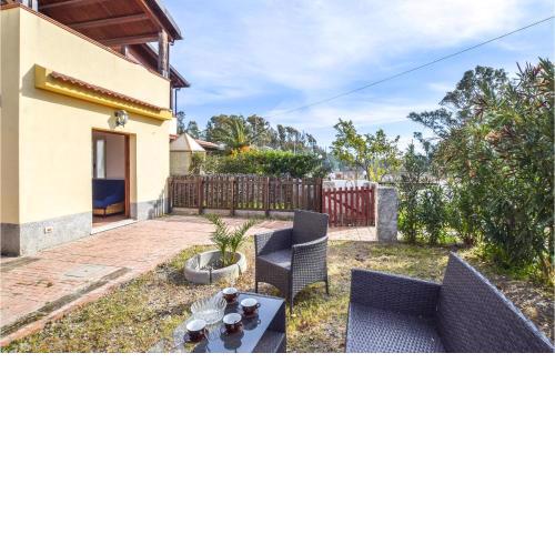 Amazing apartment in Botricello with WiFi and 2 Bedrooms