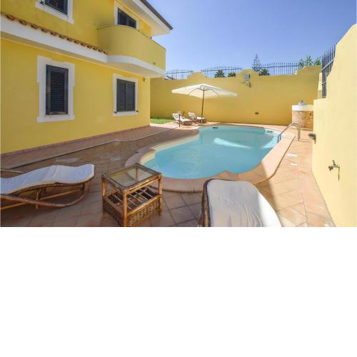 Amazing Apartment In Briatico With Outdoor Swimming Pool, Wifi And Indoor Swimming Pool