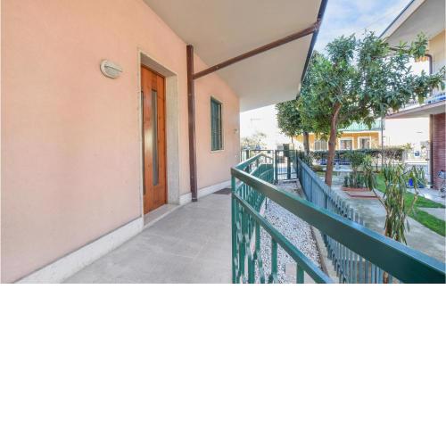 Amazing apartment in Bussolengo with WiFi and 1 Bedrooms