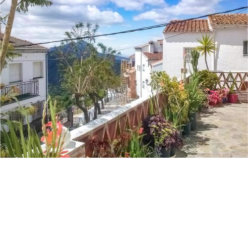 Amazing apartment in Genalguacil with 2 Bedrooms, WiFi and Outdoor swimming pool