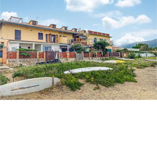 Amazing apartment in Giannella with 2 Bedrooms