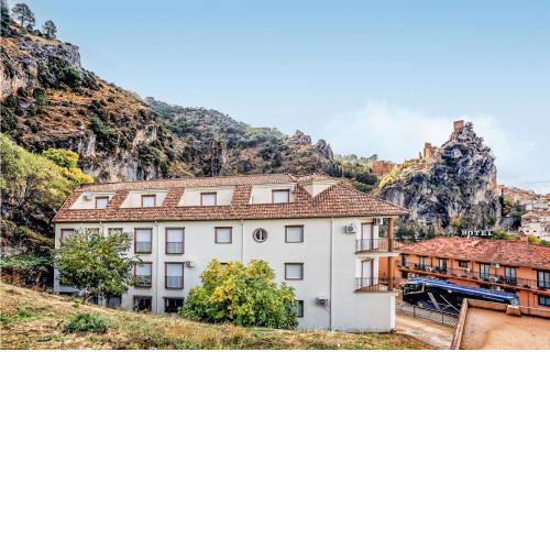 Amazing apartment in La Iruela with 2 Bedrooms