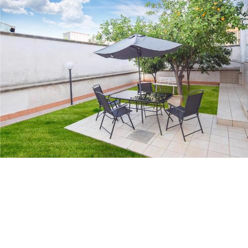 Amazing apartment in LIZZANO with 2 Bedrooms