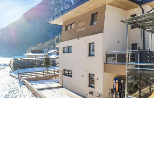 Amazing apartment in Lngenfeld with WiFi and 1 Bedrooms