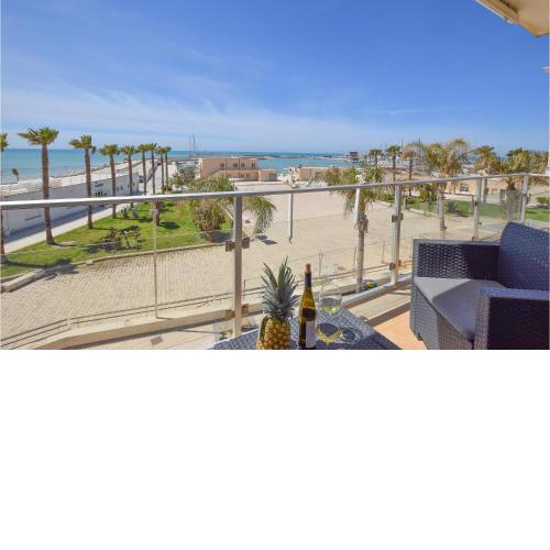Amazing apartment in Marina di Ragusa with WiFi and 3 Bedrooms