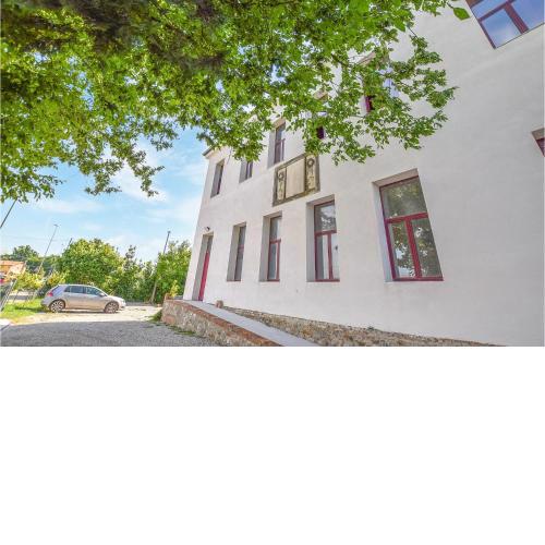 Amazing apartment in Monselice with WiFi and 1 Bedrooms