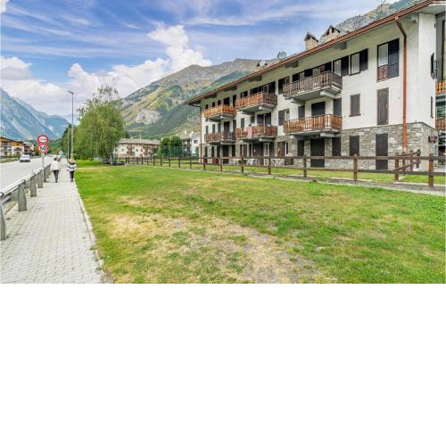 Amazing apartment in Morgex with 2 Bedrooms and WiFi