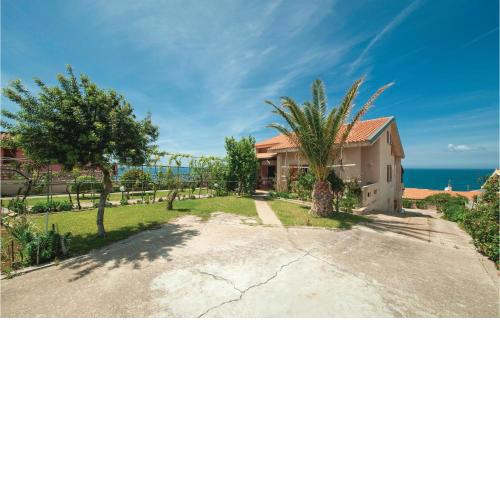 Amazing apartment in Porto Alabe with 2 Bedrooms and WiFi