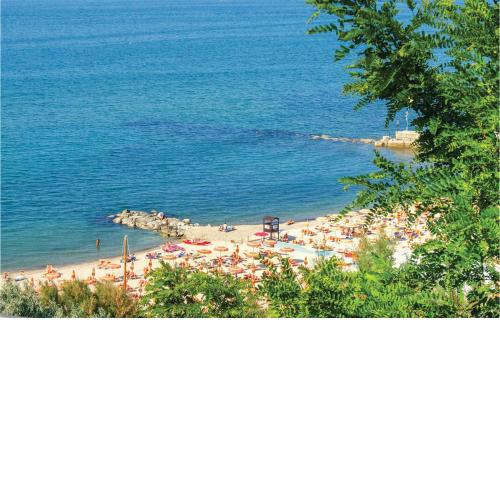 Amazing apartment in Porto Sant'Elpidio with 3 Bedrooms
