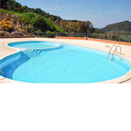 Amazing apartment in San Giovanni with Outdoor swimming pool and 2 Bedrooms