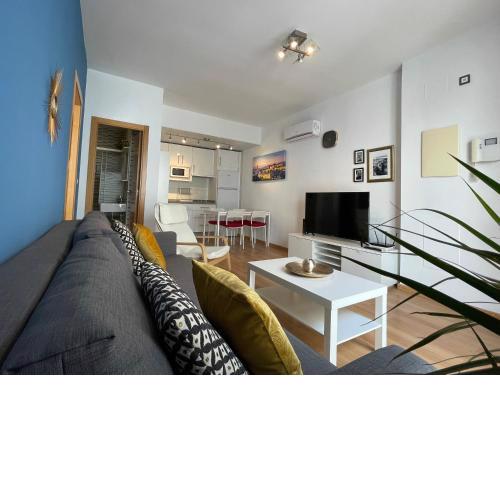 Amazing Apartment in the Heart of Malaga POOL & FREE PARKING