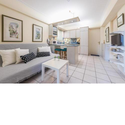 Amazing Apartment Pallini - Near Airport & Metro