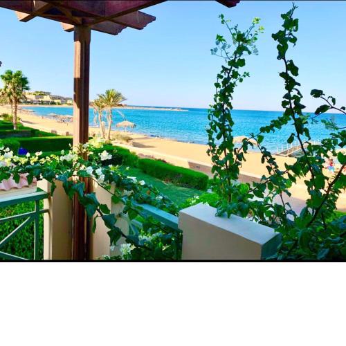 Amazing Beachfront townhouse chalet Ain Sokhna LaVista 1