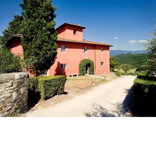 Amazing cottage in S Donato in Collina with shared pool
