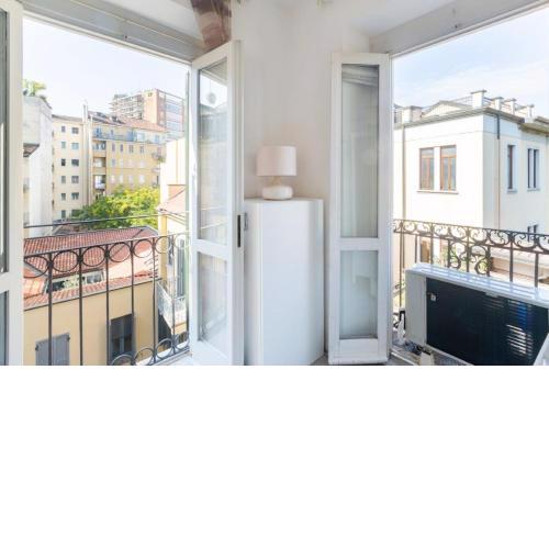Amazing flat near Duomo & Colonne di San Lorenzo by Easylife