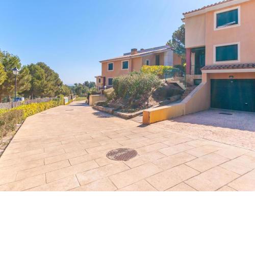 Amazing holiday house for 9 in Miami Playa at the golf course with swimming pool