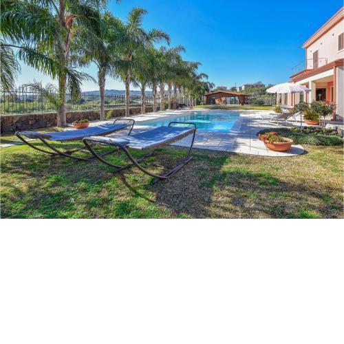 Amazing Home In Acireale With Wifi, 2 Bedrooms And Outdoor Swimming Pool