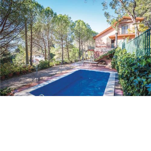 Amazing home in Alforja with 4 Bedrooms, WiFi and Outdoor swimming pool