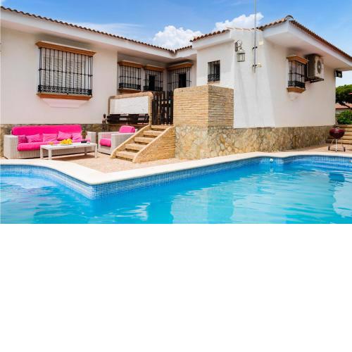 Amazing home in Almonte with Outdoor swimming pool, WiFi and 3 Bedrooms
