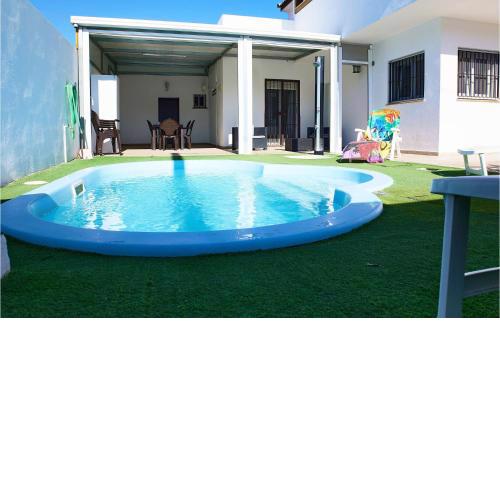 Amazing Home In Barbate With Outdoor Swimming Pool, Wifi And 3 Bedrooms