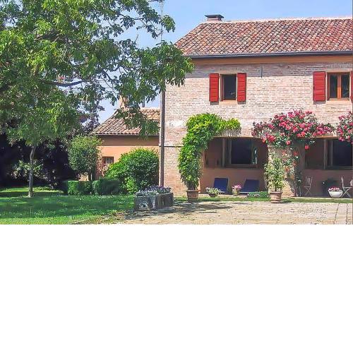 Amazing home in Boara Pisani with 6 Bedrooms, WiFi and Outdoor swimming pool