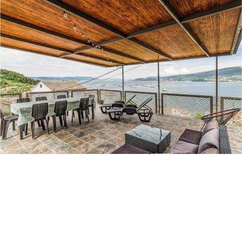 Amazing home in Bueu with WiFi and 3 Bedrooms